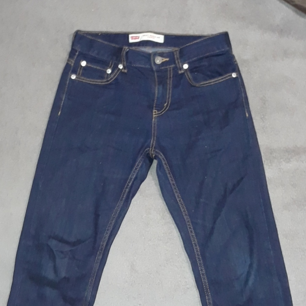Dark blue Levi jeans